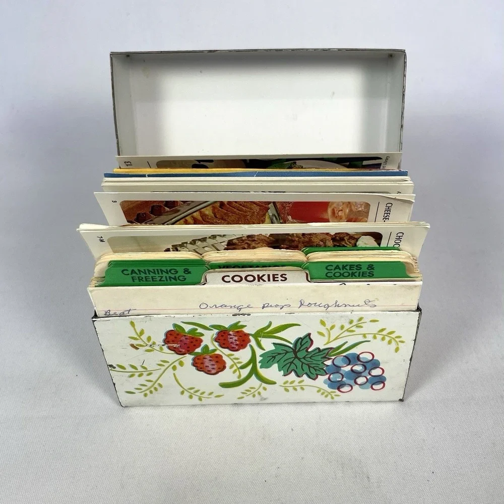 Vintage‎ J Chein USA Metal Recipe Box w Recipe Cards Fruit Floral Tin